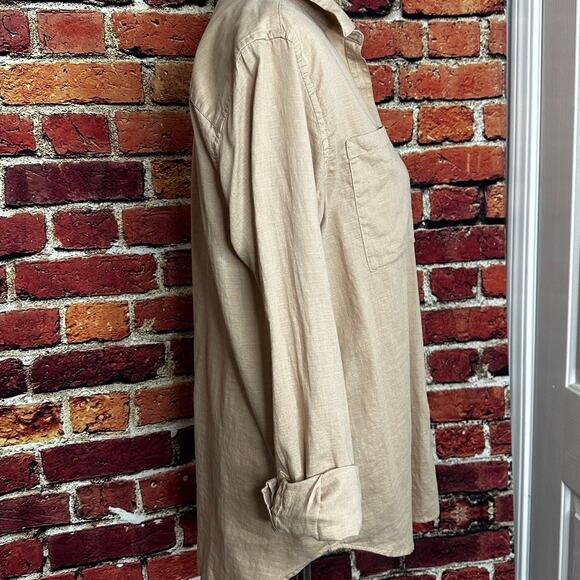 Women’s Patagonia button down - Picture 2 of 8